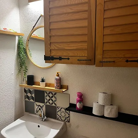 Très Beau T2 Rénové Pour 7 Personnes Maximum à Apartamento