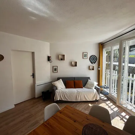 Appartement Très Beau T2 Rénové Pour 7 Personnes Maximum à *